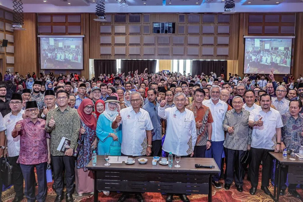 UMNO Establishes National Consultative Council to Address Malay Community Anxiety