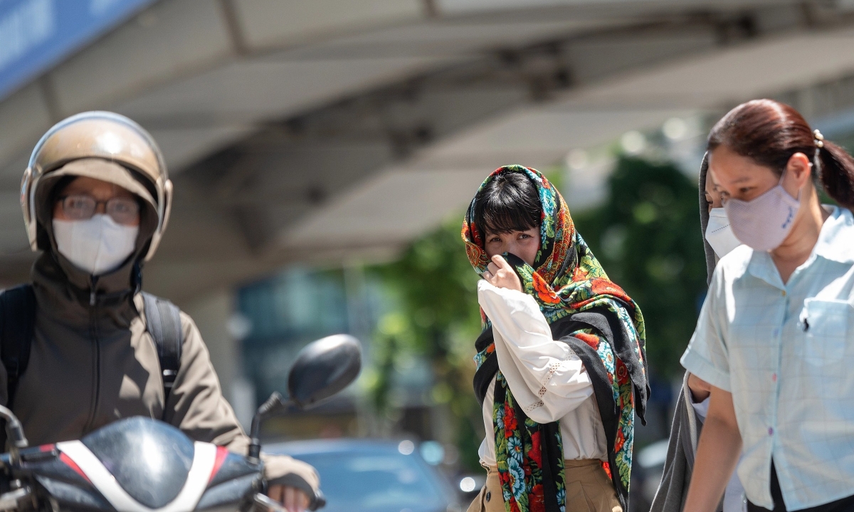 Northern Vietnam Swelters Under Record Heatwave, Hanoi Reaches 40.7°C