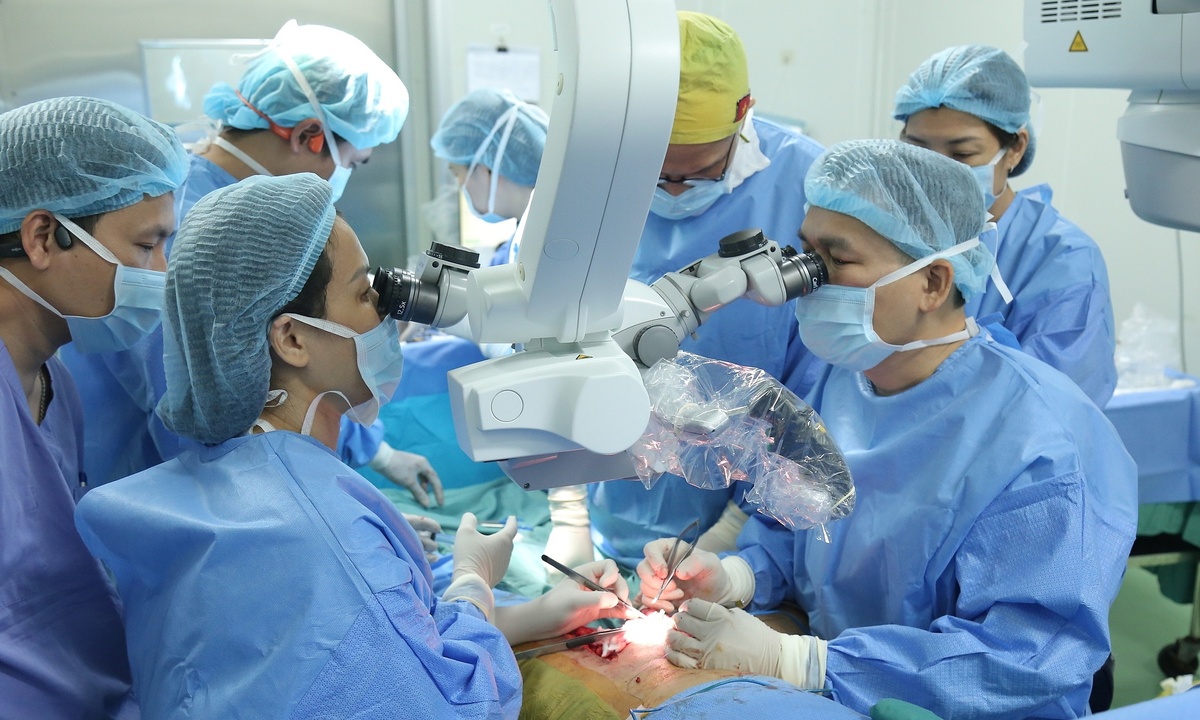 Vietnamese surgeons achieve rare penis transplant