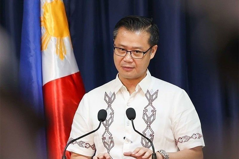 Senator Flags Underage Facebook Users, Pushes for Stricter Age Laws