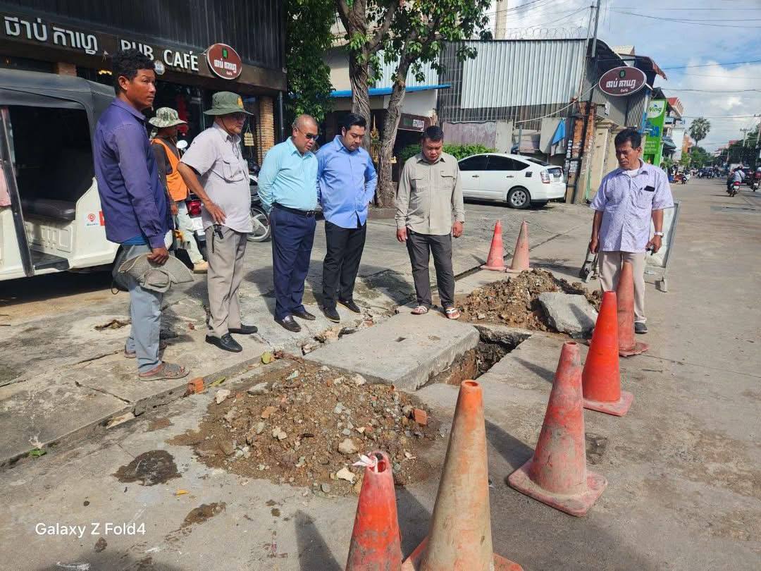 プノンペンで道路陥没、緊急修復へ 交通規制も実施
