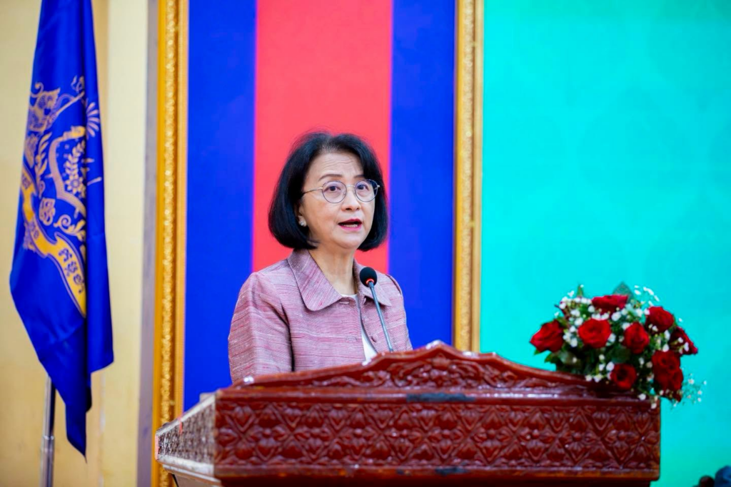 Minister Urges New Battambang Women's Affairs Dept. Head for Unity and Transparency
