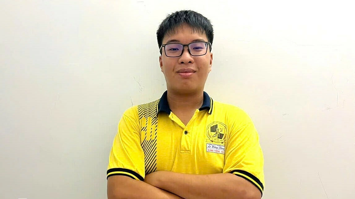 Top Scorer Achieves Perfect 30/30 in National Graduation Exam