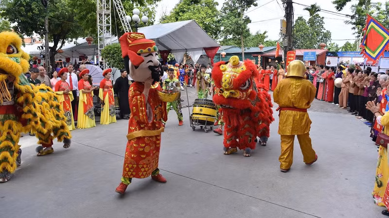 Vietnam Celebrates 1000-Year Traditional Festival, Preserving Rural Culture and Inter-Village Ties