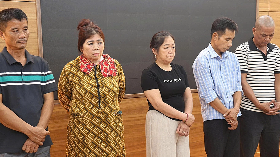 Six prosecuted for selling over 250 tons of diseased pigs