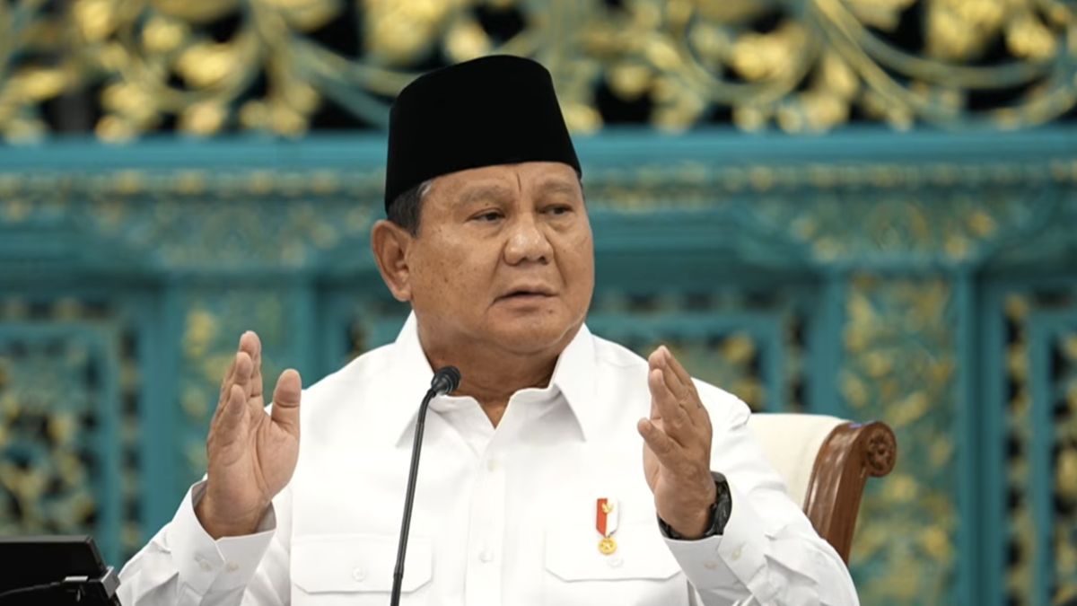 プラボウォ大統領、PKB党員の「プラボウォノミクス」Tシャツに言及「グス・イミンの策略」
