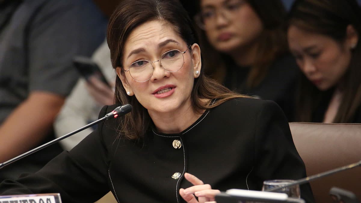 上院多数派、アラン・カヤタノ氏の「隠蔽」疑惑を否定:洪害対策汚職疑惑調査は継続