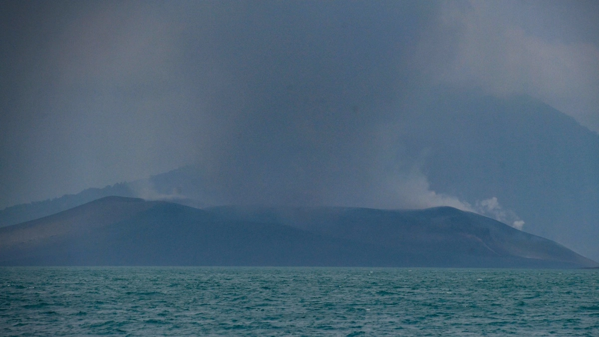 Indonesia's Air Transport System Needs Enhanced Emergency Preparedness Amid Volcanic Eruptions, Says Transport Minister