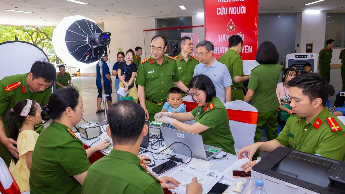 Vietnam Issues ID Cards, Electronic Identities for Patients
