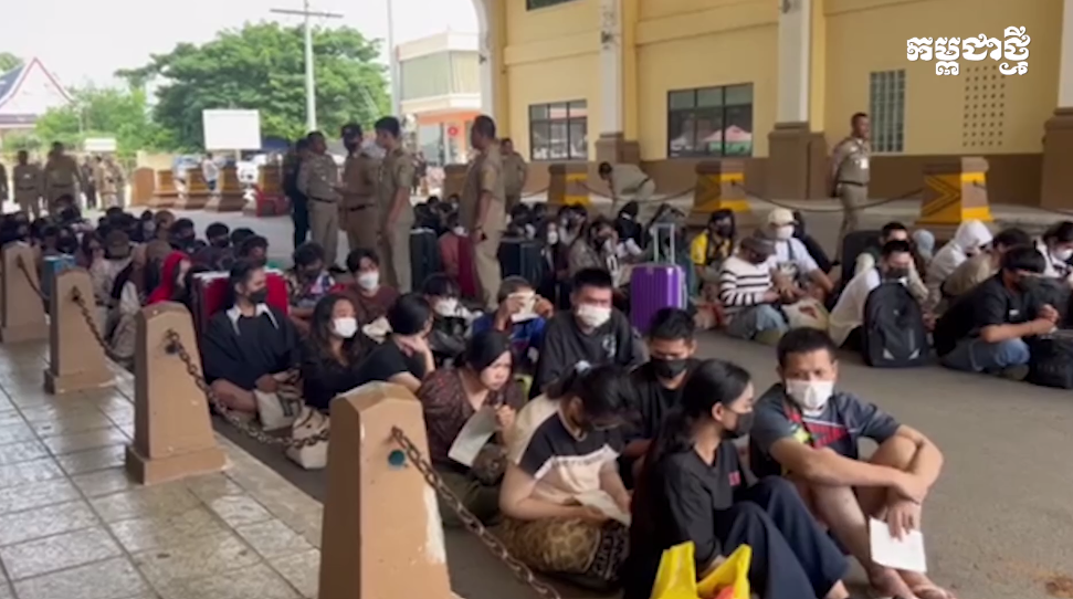 カンボジア、国境を越えた犯罪の取り締まりが強化される中、タイ人79人を送還