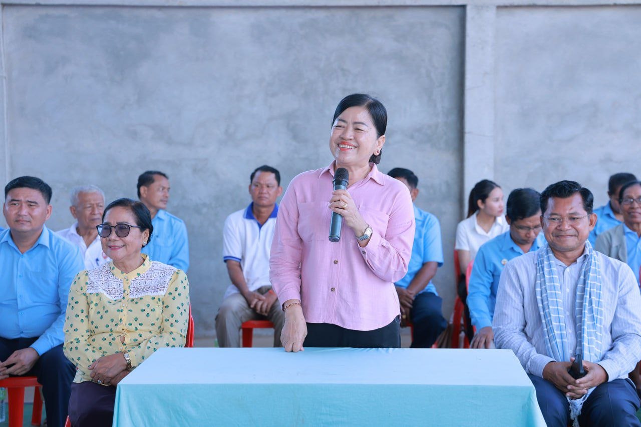 Cambodia Encourages Female 'Kralan' Vendors to Enhance Quality and Hygiene