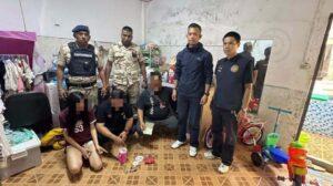 プーケット警察がダウンタウンの麻薬密売所を強制捜査、容疑者3人を逮捕