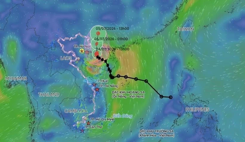 Hai Phong deploys radar system to steer fishing vessels to safety ahead of Storm Maysak