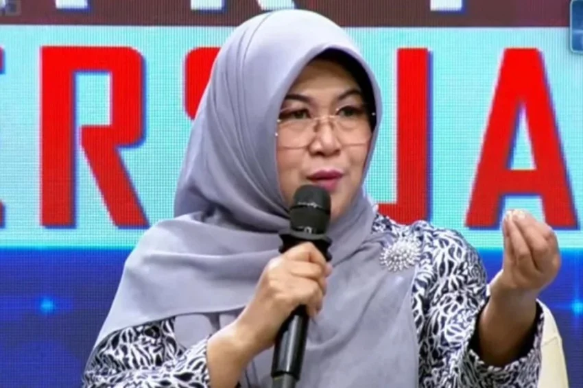 Jokowi's Diploma Dispute: Dr. Tifa Testifies in Court