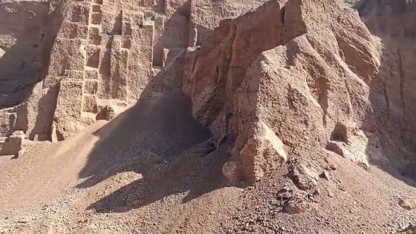 ファカントで土砂崩れ、男性7人死亡