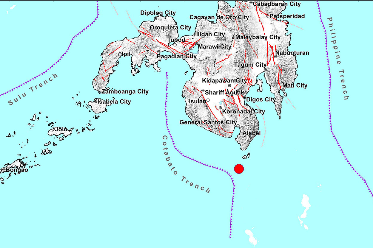 フィリピン南部でM6.4地震 授業・業務停止、被害報告なし