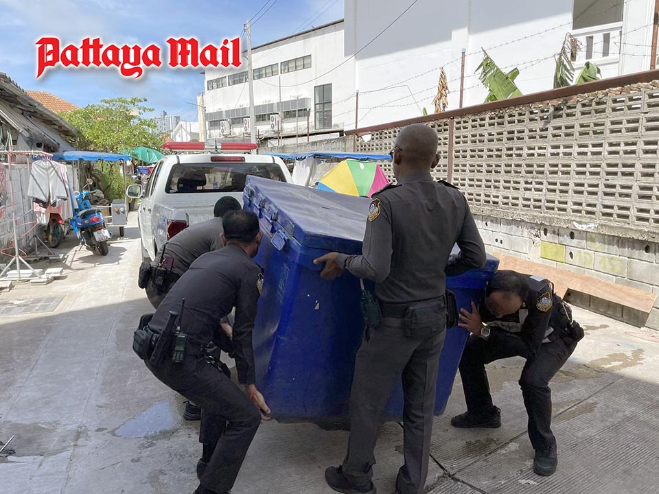Pattaya clears blocked alley after complaints over public space misuse