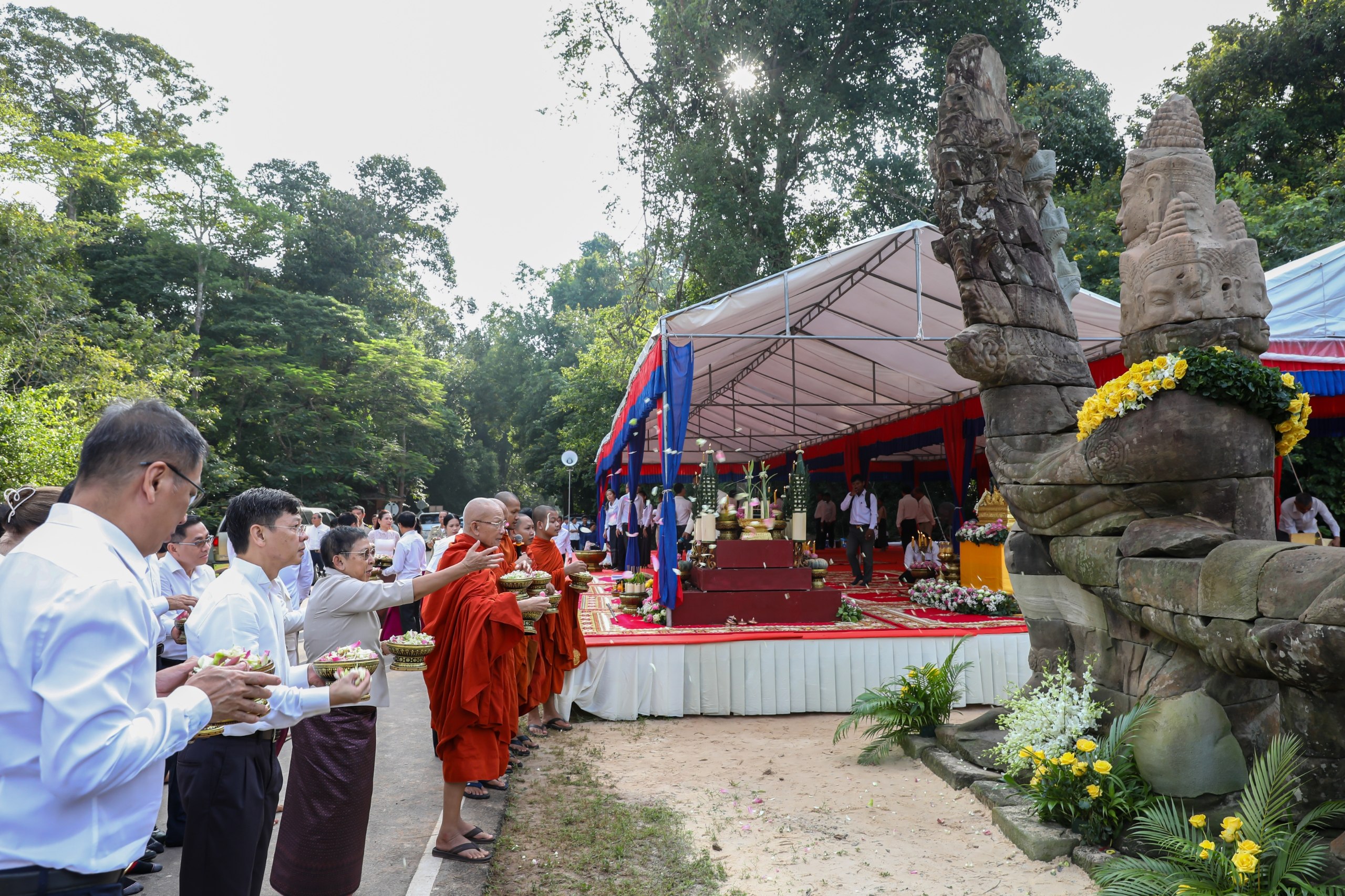 Angkor's Victory Gate Restores Deities' Heads and Eyes, Boosting Heritage and Tourism