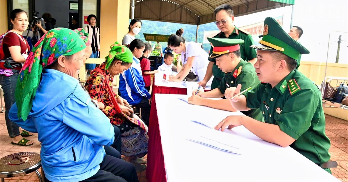 “Autumn Moon Borderland” Program Held in Vietnam-Laos Border Area, Providing Health and Educational Support for Children