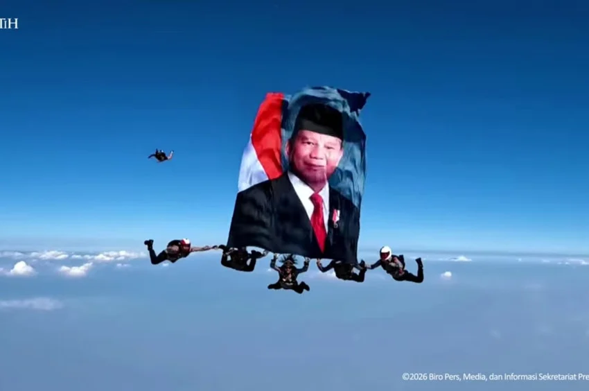 President Prabowo's Photo Flies in the Sky on the 80th Bhayangkara Day