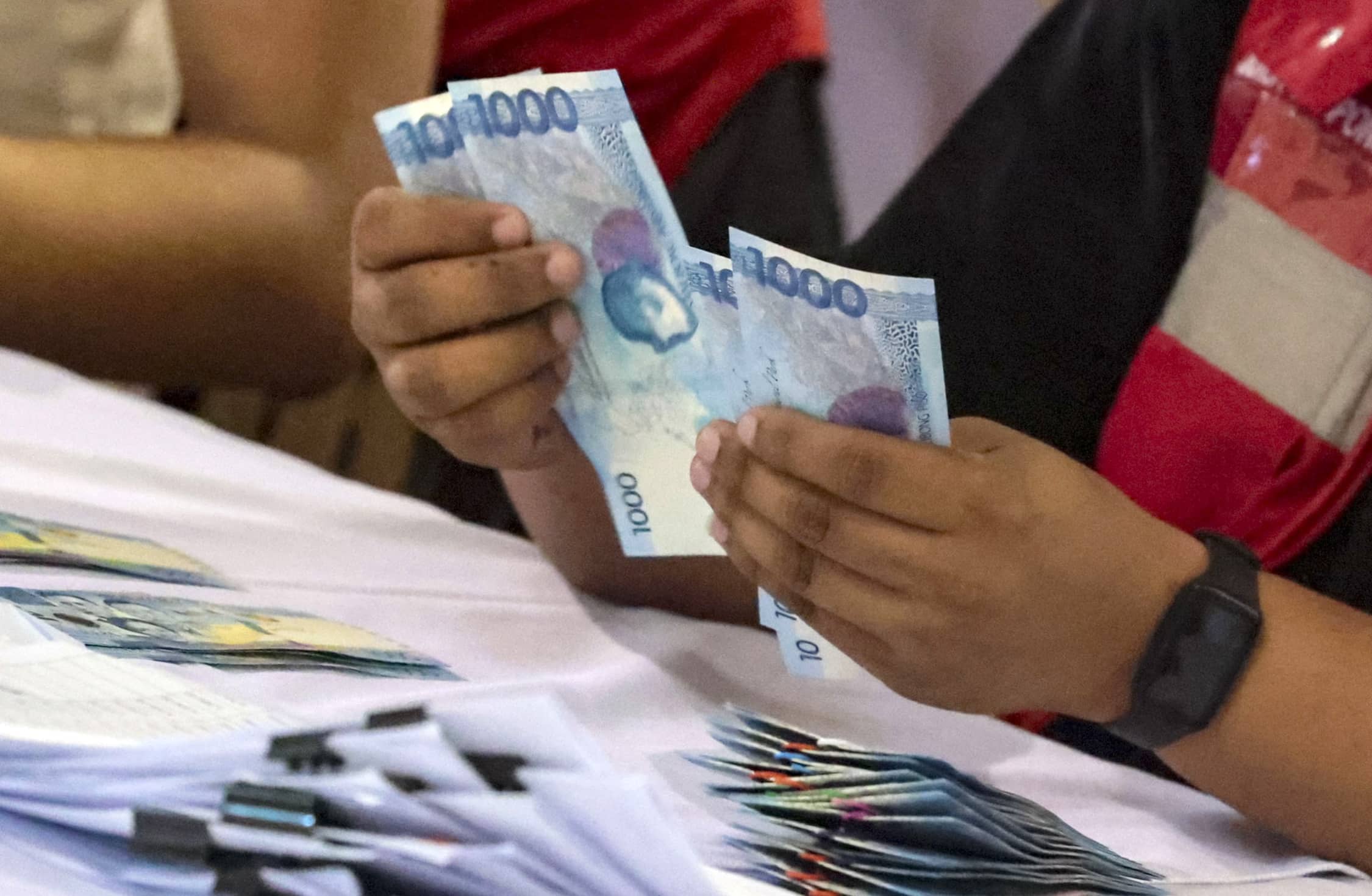 Philippines Expands Higher Education Aid for Needy Students with New Law