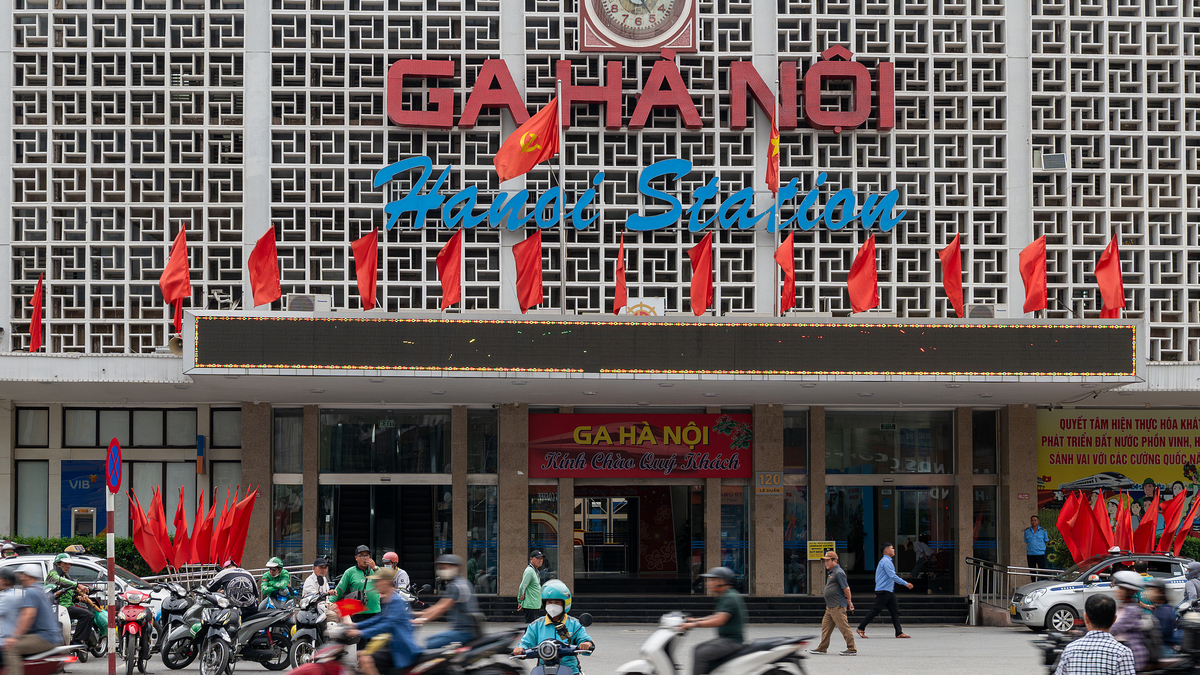 Hanoi Railway Hub Functions Proposed for Relocation to Outskirts