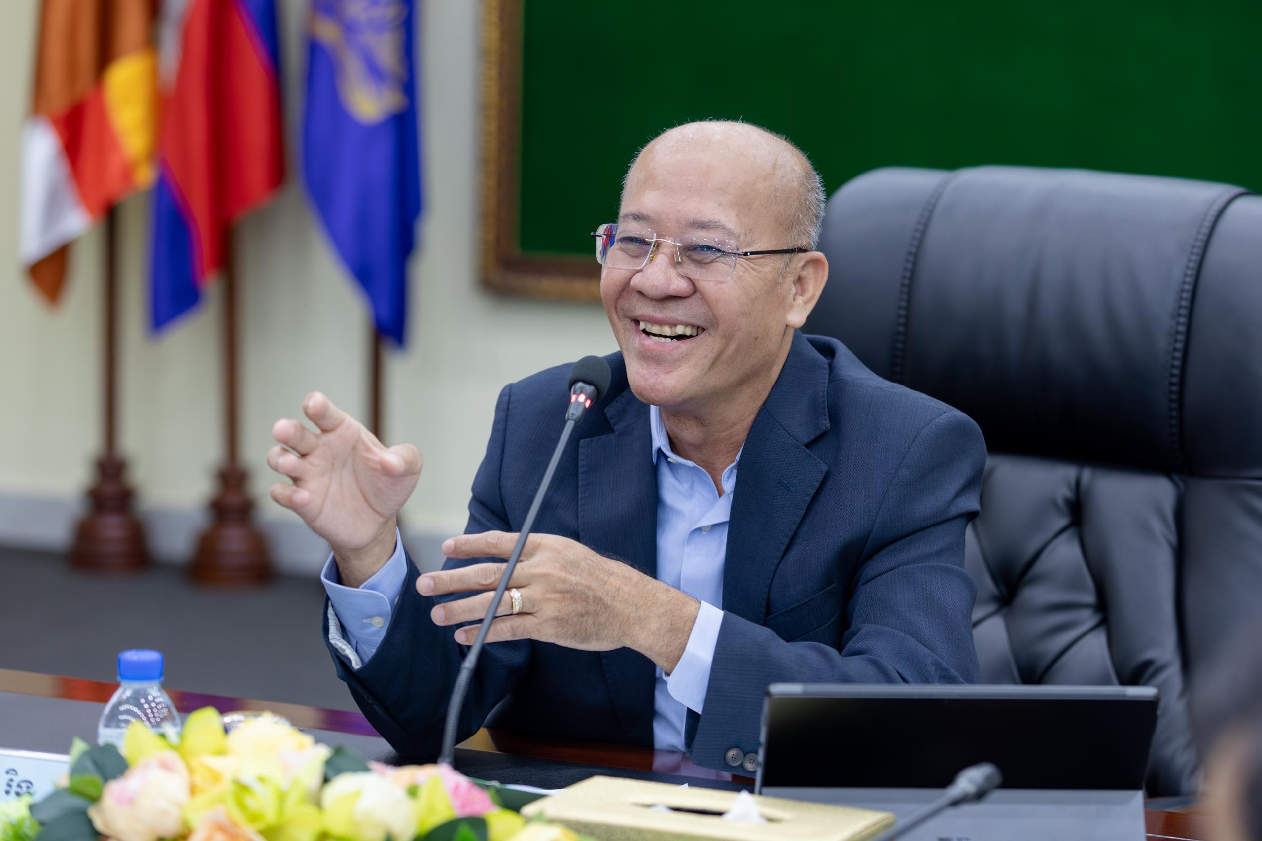 Cambodia's Ministry of Labour Urges Closer Cooperation Between Unions and Employers