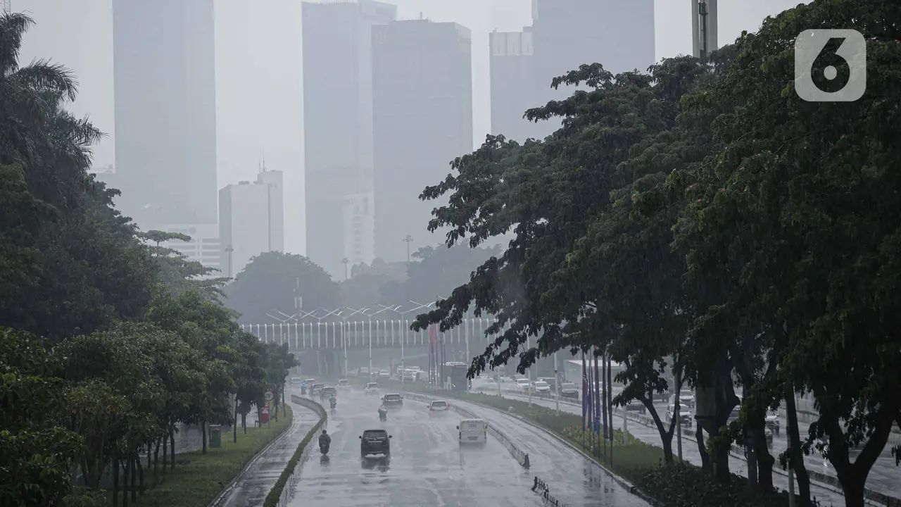 Rain Forecast for Most Indonesian Regions, BMKG Warns of Thunderstorms and Cumulonimbus Clouds