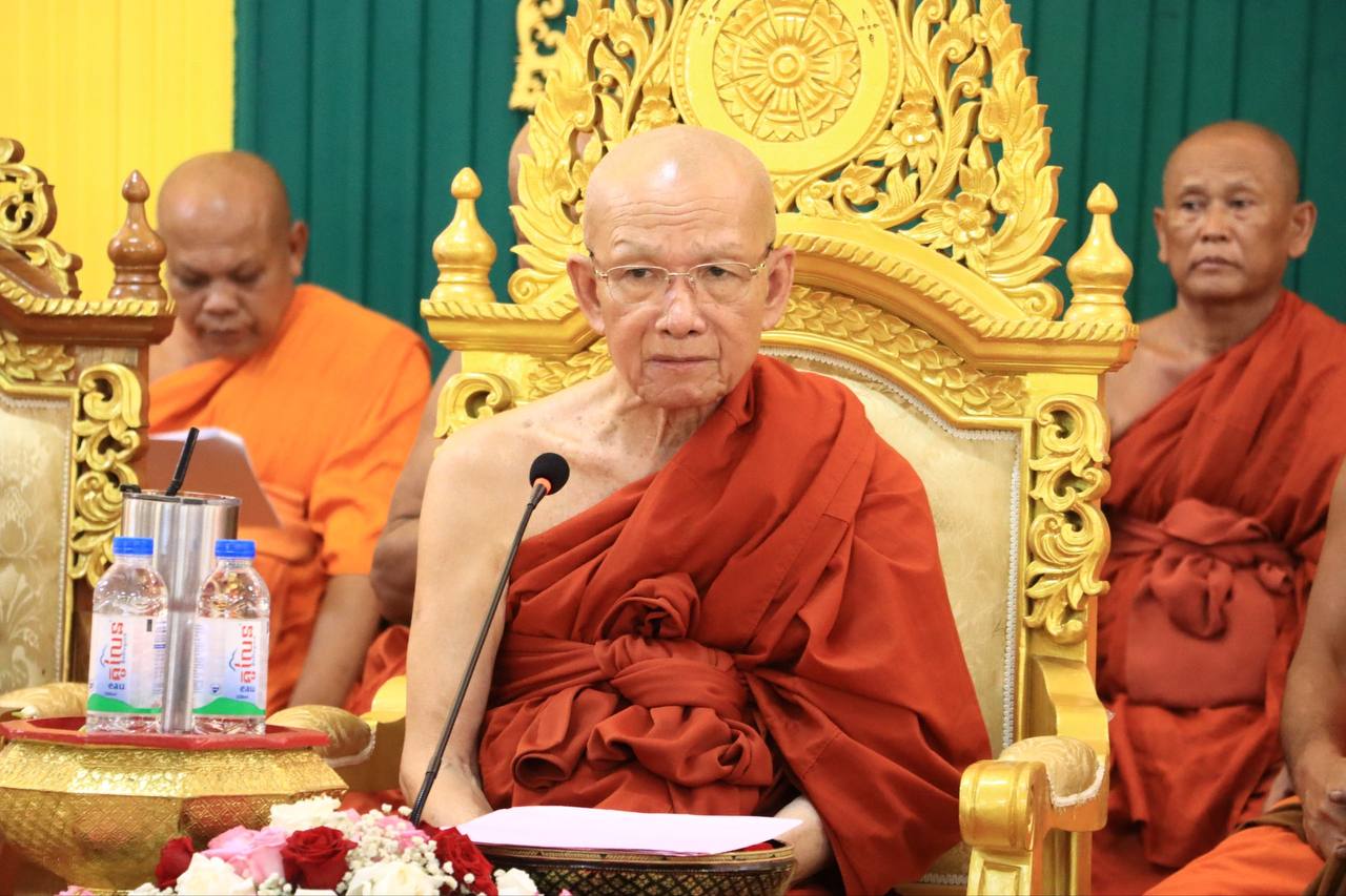 Cambodia's Ministry of Cults and Religion Holds Meeting with Monks in Siem Reap, Explains New Sub-Decree