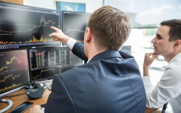 Foreign Investors Net Sell Over 700 Billion VND in VN30 Stocks Amid Market Uptrend