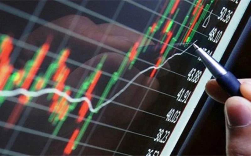 Vietnam's VN-Index Surges Over 27 Points as Foreign Investors Shift to Net Buying