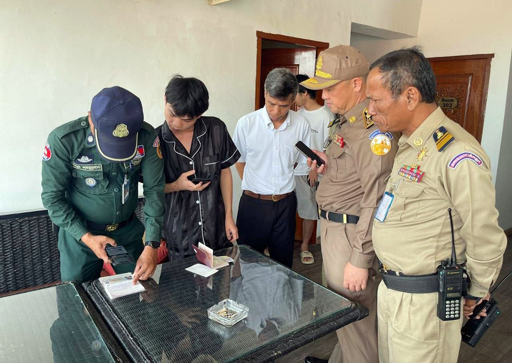 Phnom Penh Authorities Inspect Foreign Residents, Identify 10 Without Passports