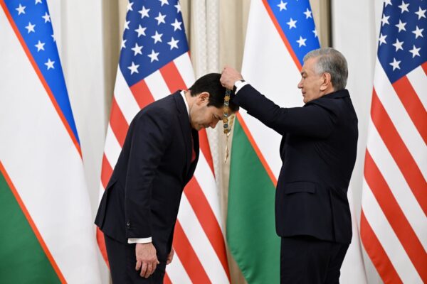 Uzbekistan Balances US Ties with Russian Drills, Silence on Karakalpak Prisoners