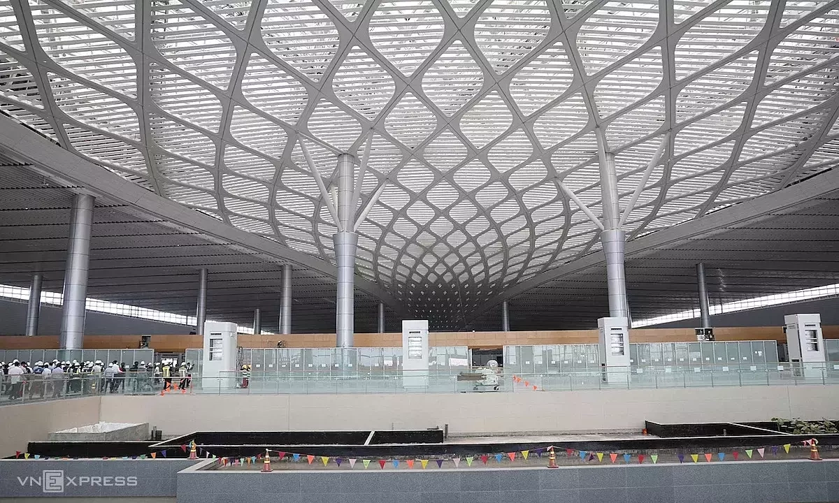 Long Thanh Airport Faces Delays Two Months Before Opening Due to Skilled Worker Shortage