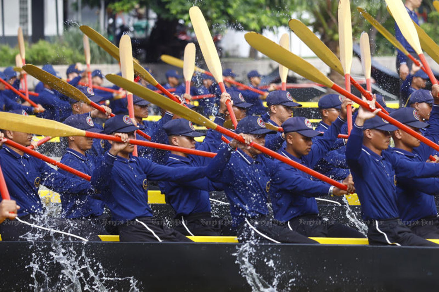 海軍総長、11月6日の王室御座船行列の準備を視察
