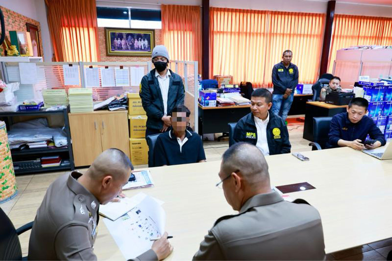 タイ国籍客室乗務員関与のヘロイン密輸事件、国際的捜査網へ拡大