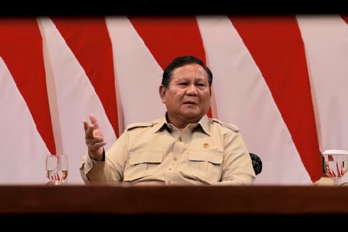 Prabowo Highlights Giant Sea Wall Project for Java's Coastal Defense