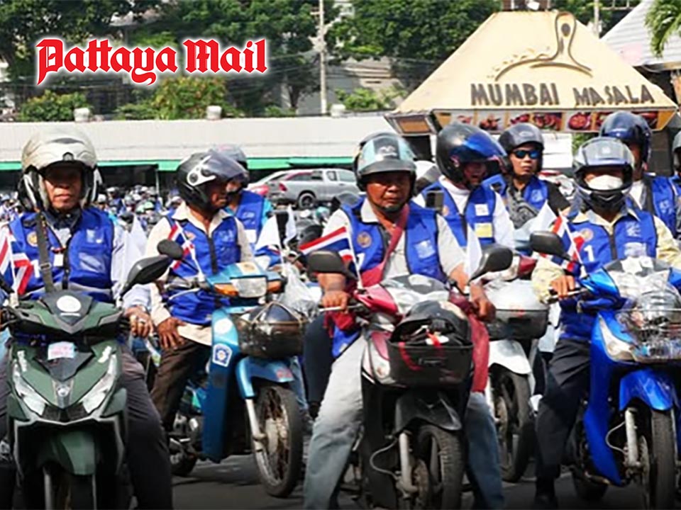 Pattaya Replaces Orange Vests with Blue for Motorcycle Taxis