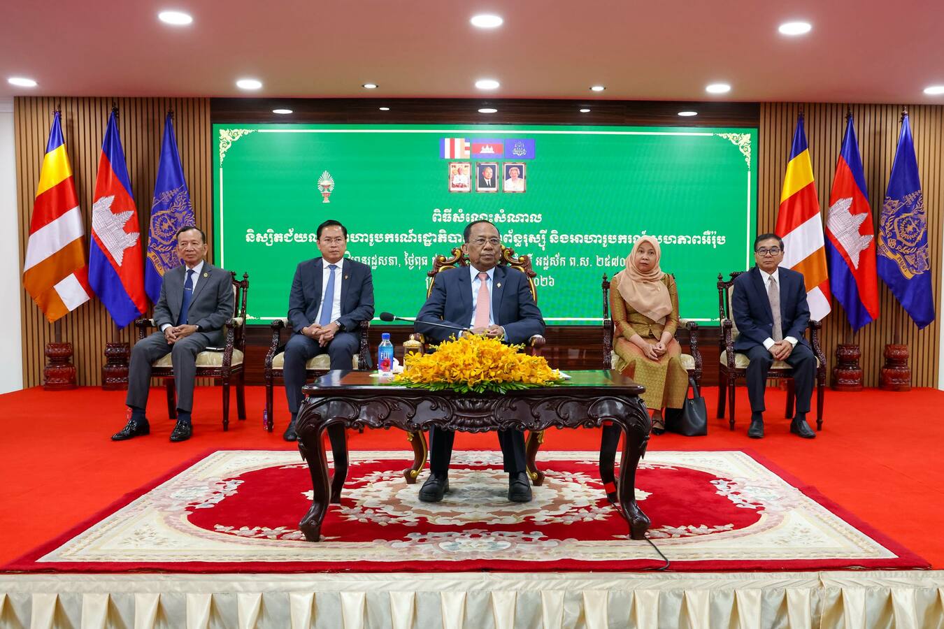 カンボジア国会議員、留学奨学生に知識・技術習得と祖国貢献を奨励