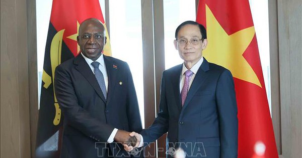 Vietnamese, Angolan Foreign Ministers Hold Talks in Hanoi, Agree to Boost Economic and Investment Cooperation