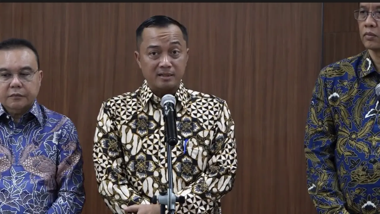 Rupiah Plunges to Rp18,000/USD; DPR and Government Coordinate for Economic Stability