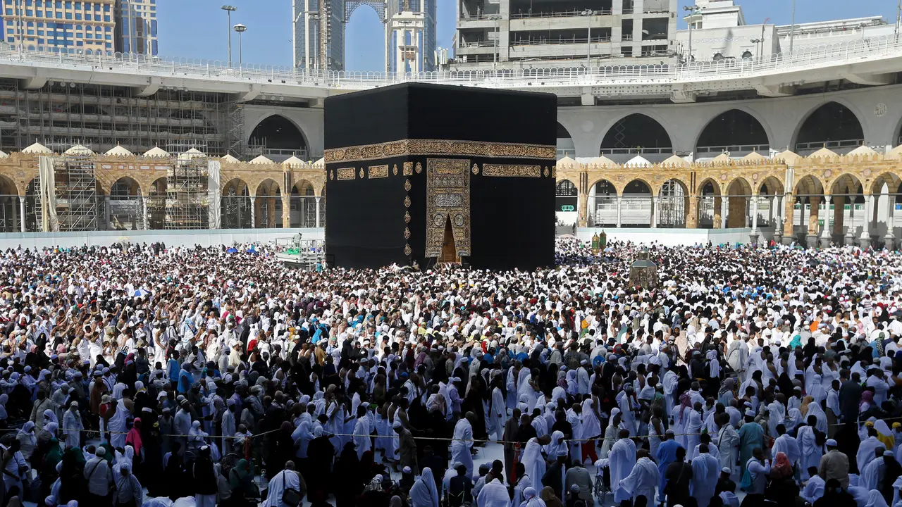 Indonesian Umrah Pilgrims Unaffected by Middle East Tensions, Authorities Urge Vigilance