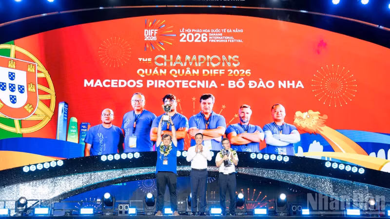 Portugal Crowned Champion of Da Nang International Fireworks Festival 2026