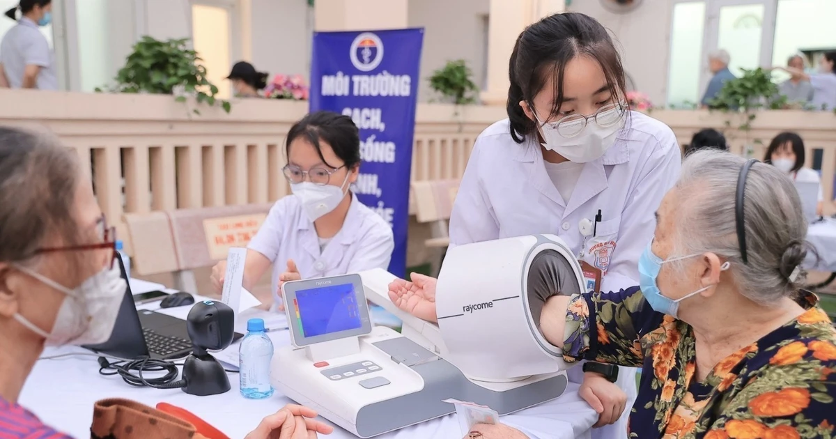 Vietnam Promotes Elderly Engagement with New Strategy, Recognizing Them as 'Valuable Assets'