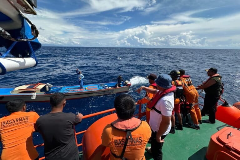 異常気象がインドネシア沿岸部の脆弱性を増幅、船舶事故の背景に
