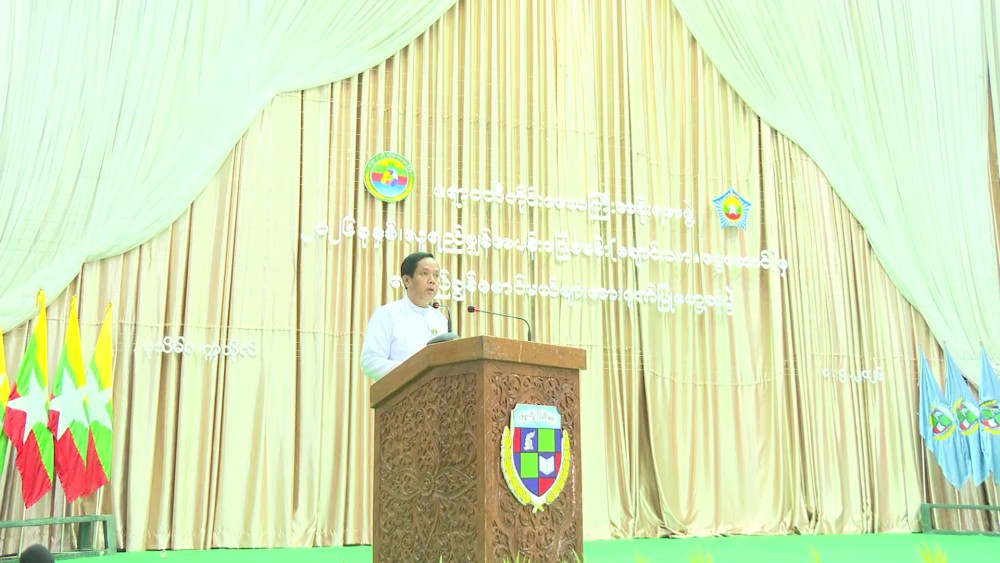 Meeting with Luyechon: Chief Minister meets with outstanding students