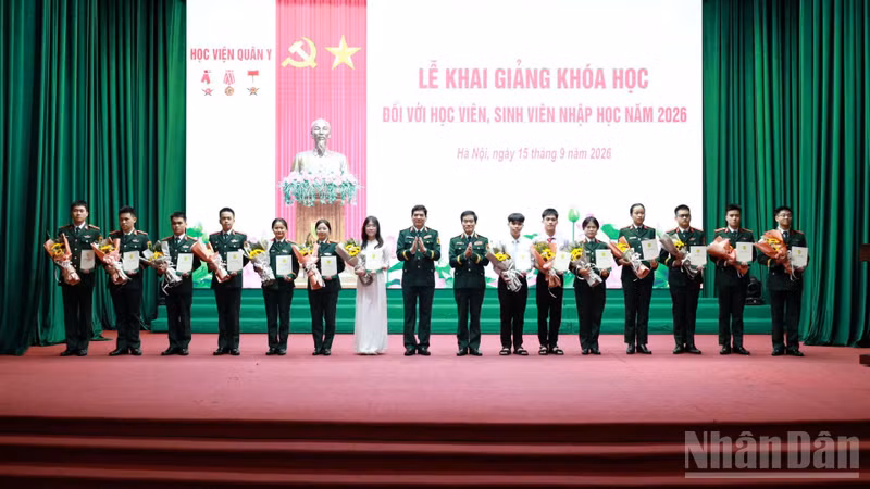Vietnam Military Medical Academy Begins New Academic Year for 2026 Entrants