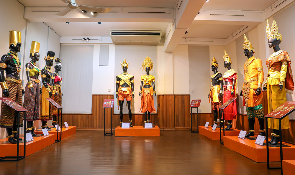 Cambodia Museum Showcases Royal Attire from Five Eras