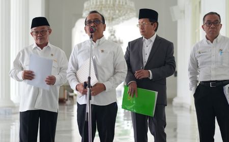 Prabowo Pushes for Free Education Expansion Amidst PISA Score Challenges