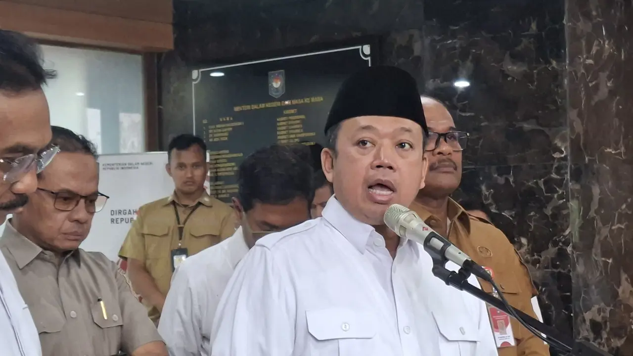 Indonesian Immigration Confirms Minister Wahid's Return, Amid KPK Summons